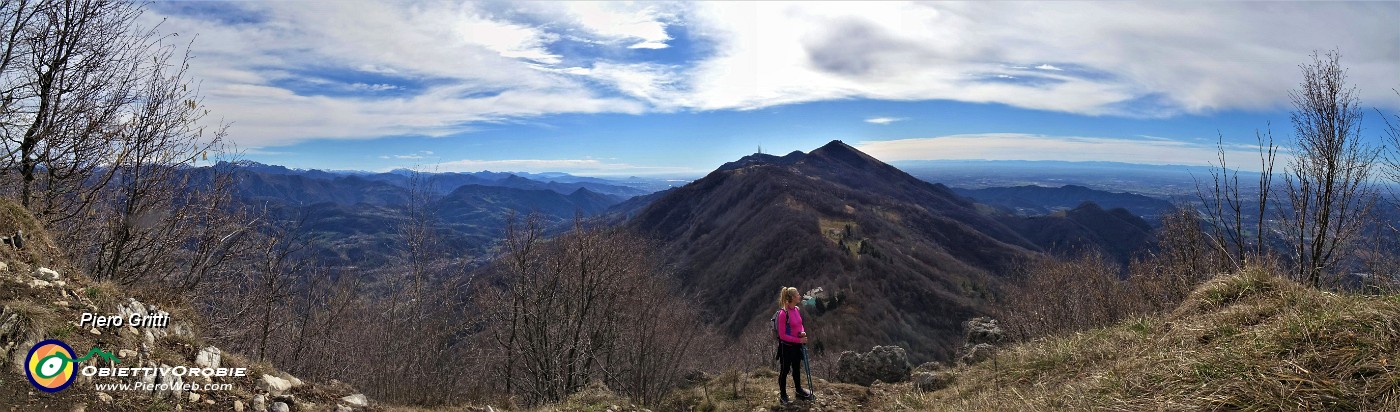 49 Bella vista sul dirimpettaio Monte Tesoro.jpg